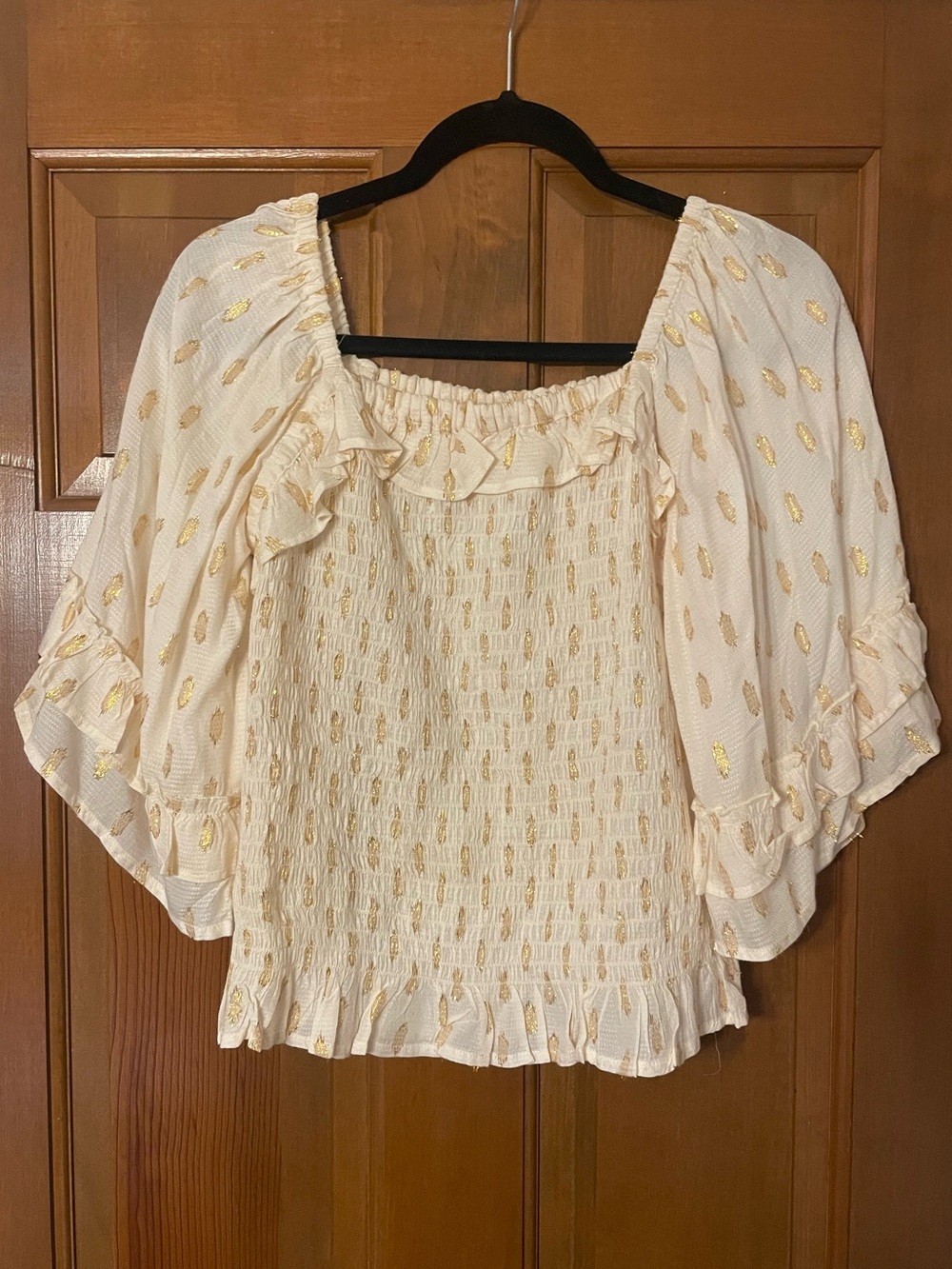 Versona Women’s Cream Ruffle Top with Gold Detail Size Medium